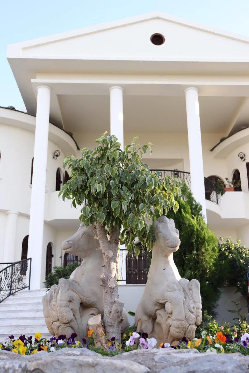 Meryem'S Hotel Agios Epiktitos Eksteriør billede